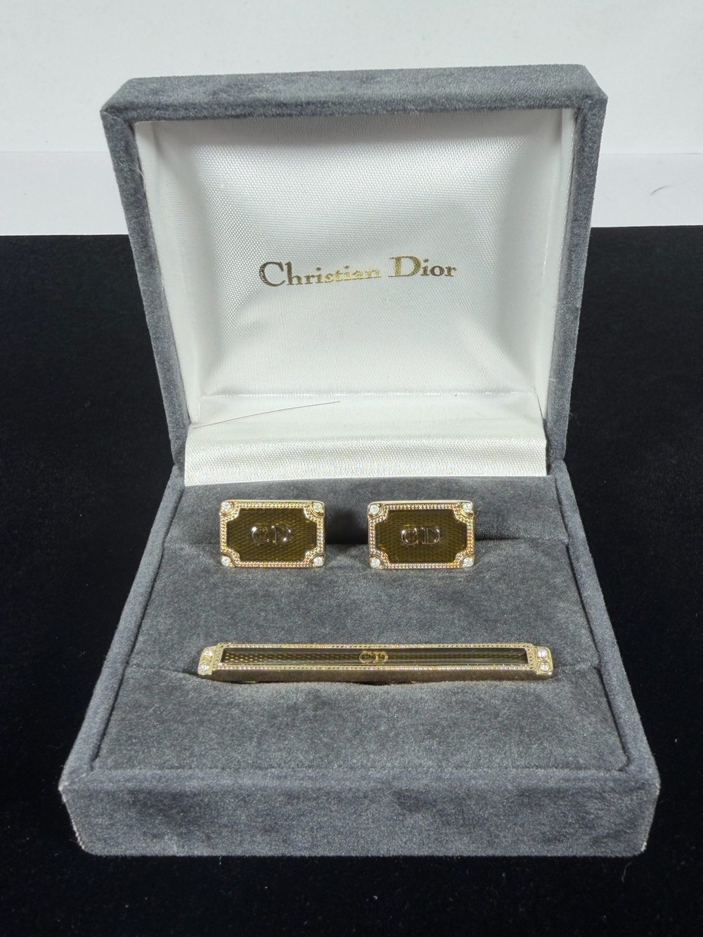 9001: Christian Dior Vintage Gold-Tone Cufflinks & Tie Bar Set with Box